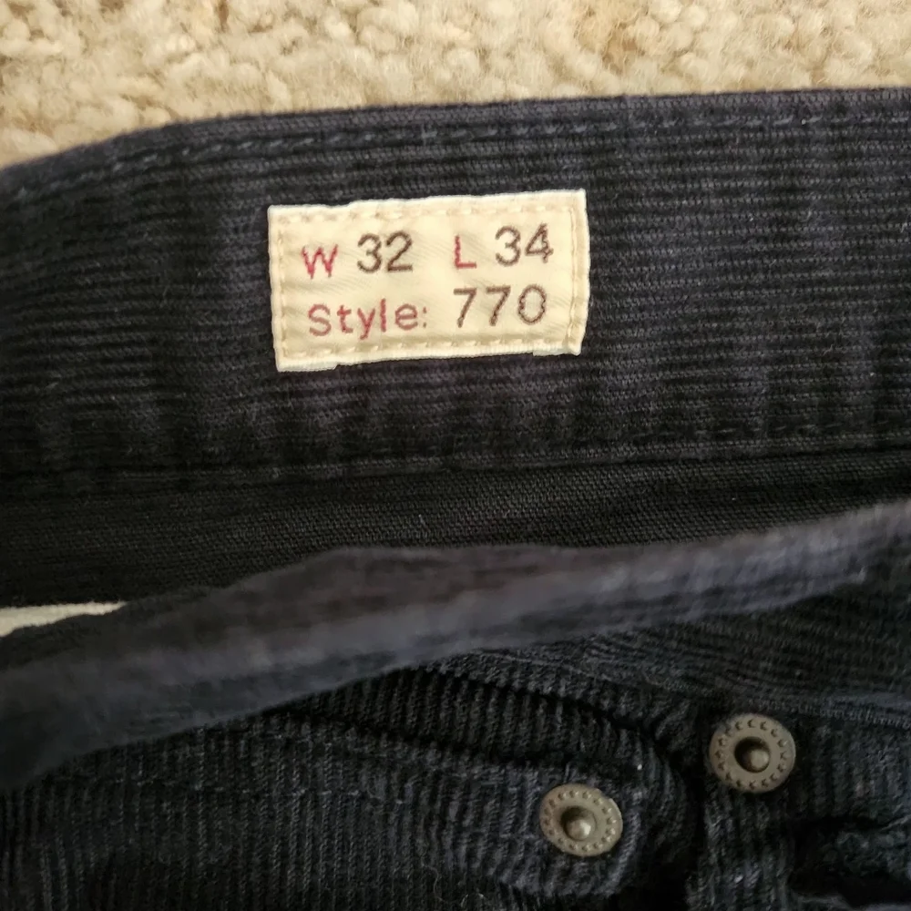 J. Crew 770 Straight-fit pant‎ in corduroy 32 x 34